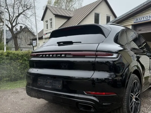 Automobiļa salona ķīmiskā tīrīšana