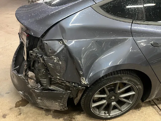 Tesla remonta detaļas