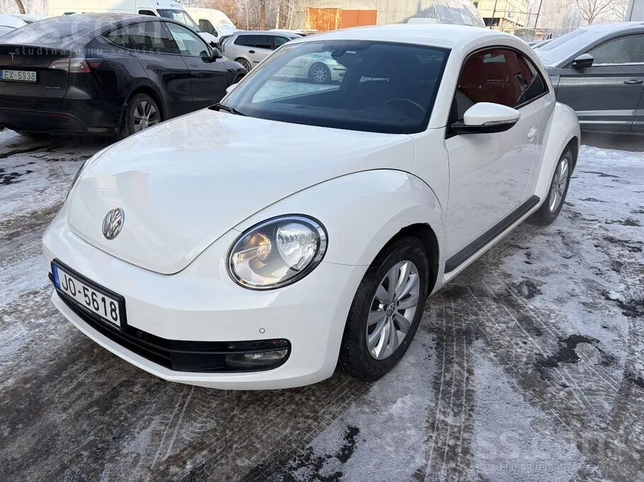 Volkswagen Beetle 2012 — balts hečbeks
